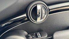 MINI Hatchback 1.5 Cooper Classic 3dr Auto [Comfort/Nav Pack] Petrol Hatchback